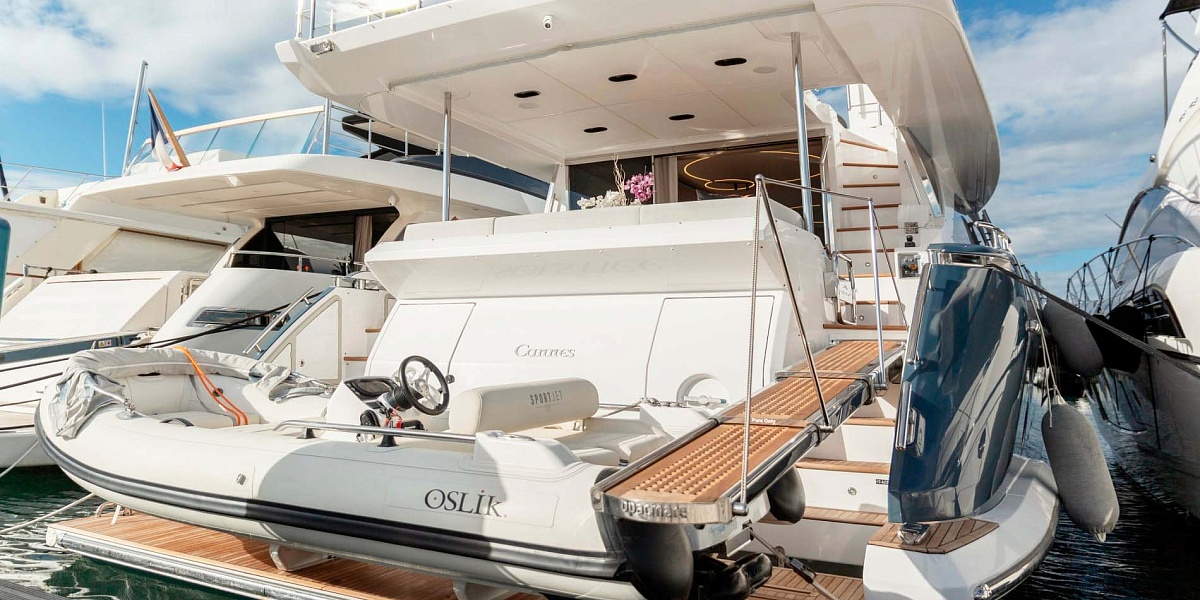 Аренда яхты Azimut 72 Solstice во Франции